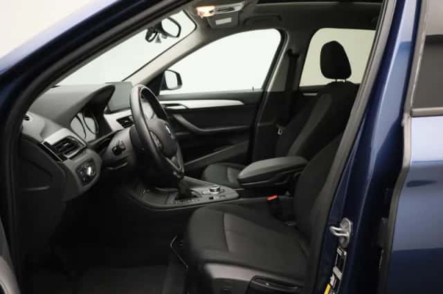 BMW X1 (2022) thumbnail 9