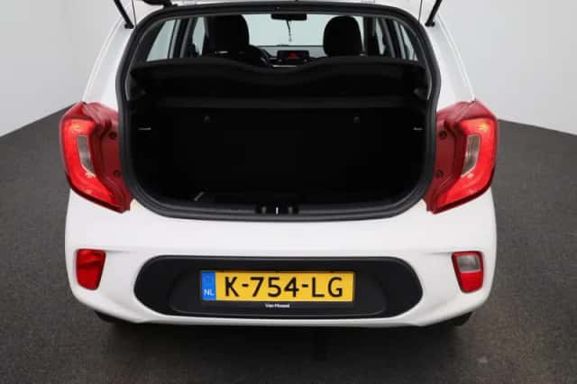 Kia Picanto (2021) thumbnail 11