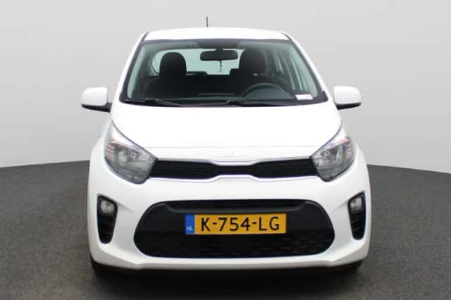 Kia Picanto (2021) thumbnail 3
