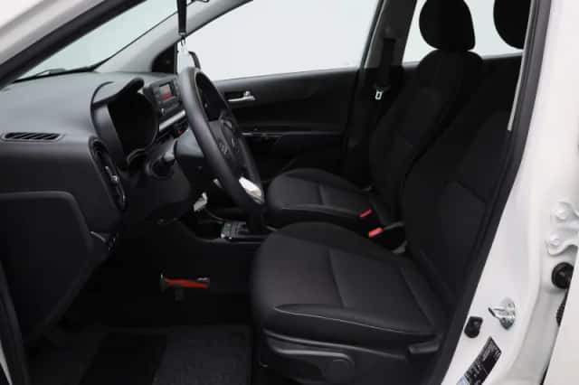Kia Picanto (2021) thumbnail 9