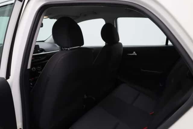 Kia Picanto (2021) thumbnail 10