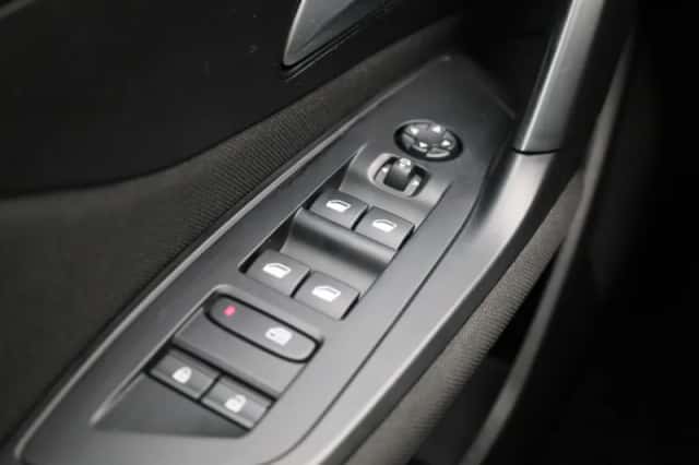 Peugeot 308 (2023) thumbnail 26
