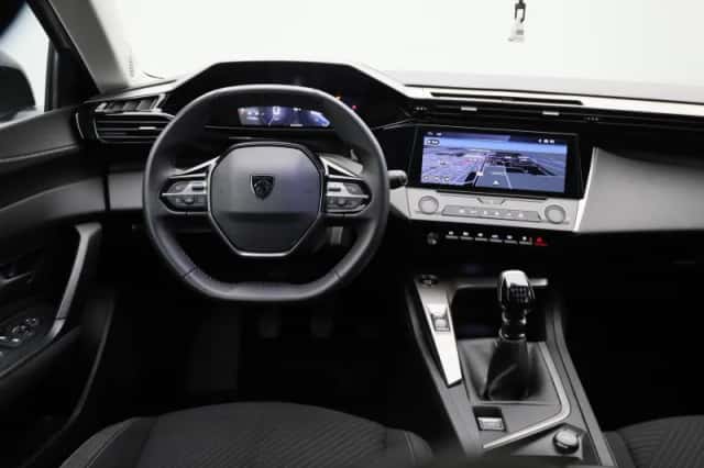 Peugeot 308 (2023) thumbnail 7