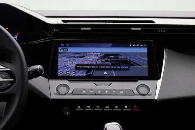 Peugeot 308 (2023) thumbnail 9