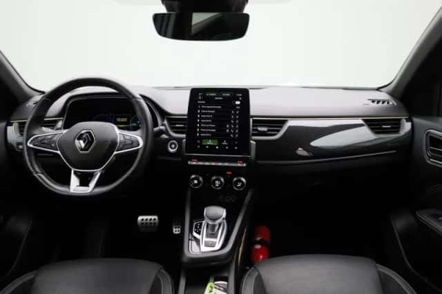 Renault Arkana (2023) thumbnail 38