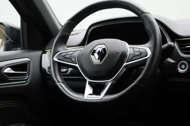 Renault Arkana (2023) thumbnail 39