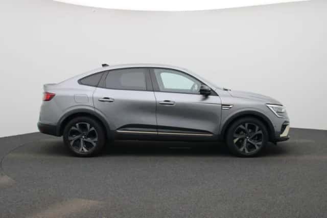 Renault Arkana (2023) thumbnail 6