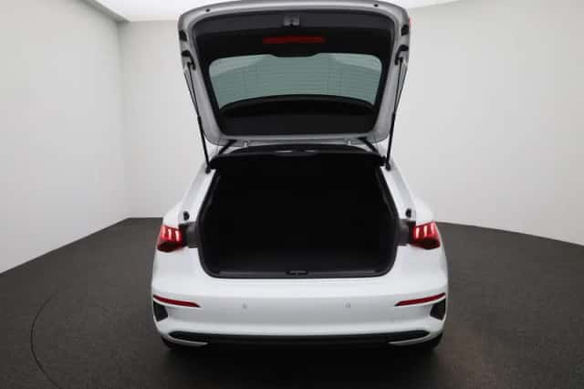Audi A3 (2022) thumbnail 11
