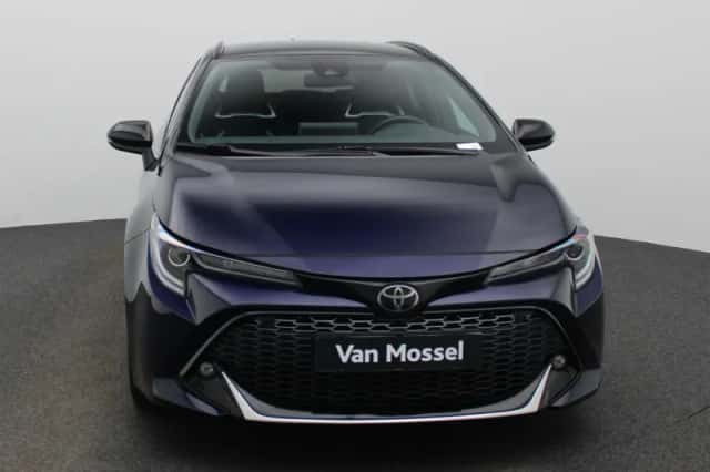 Toyota Corolla (2021) thumbnail 3