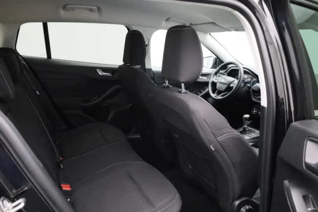 Ford Focus (2023) thumbnail 33