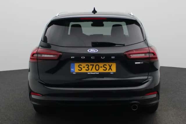 Ford Focus (2023) thumbnail 5