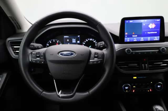 Ford Focus (2023) thumbnail 7