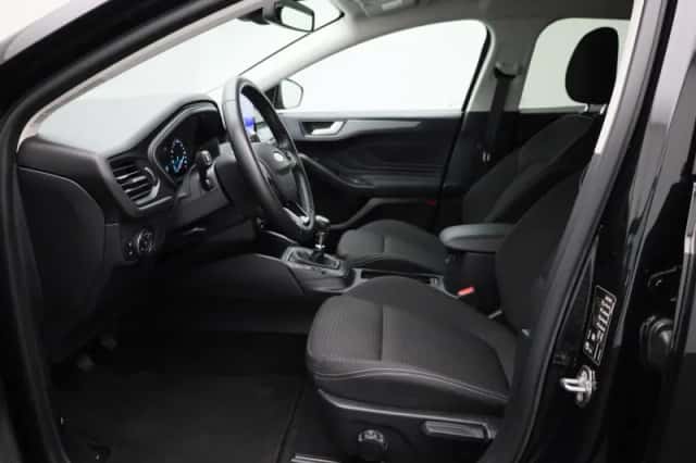 Ford Focus (2023) thumbnail 9