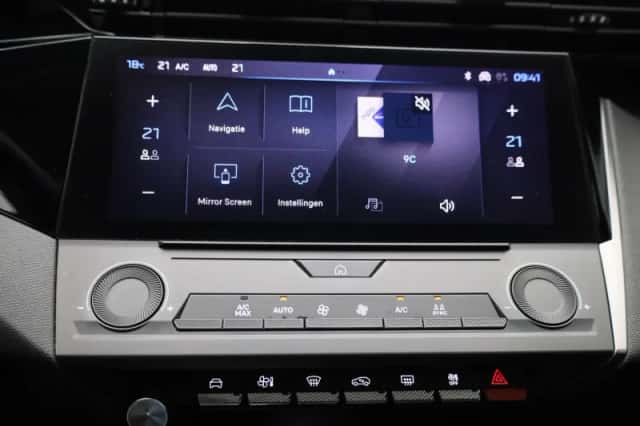 Peugeot 308 (2023) thumbnail 14