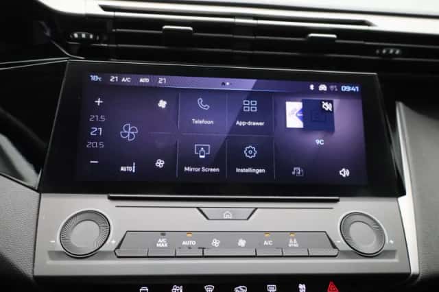 Peugeot 308 (2023) thumbnail 18