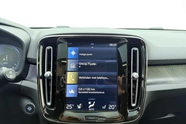Volvo XC40 (2022) thumbnail 20