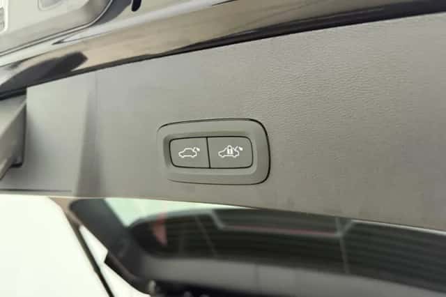 Volvo XC40 (2022) thumbnail 6