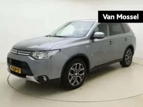 Mitsubishi Outlander thumbnail 1