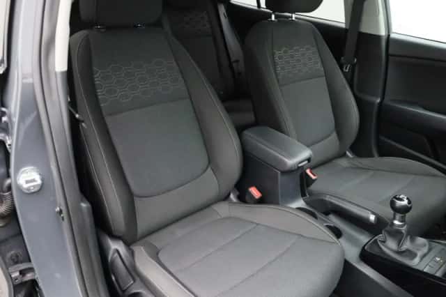 Kia Rio (2021) thumbnail 32