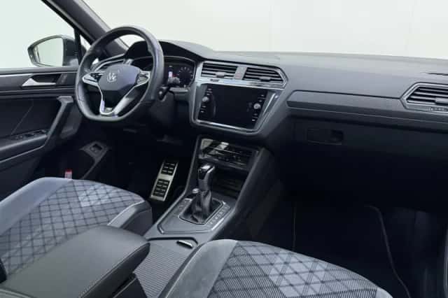 Volkswagen Tiguan (2022) thumbnail 11
