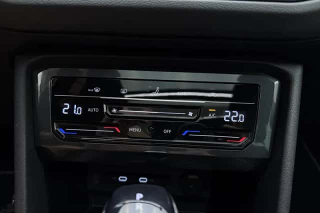 Volkswagen Tiguan (2022) thumbnail 22
