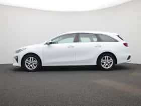 Kia Ceed Sportswagon (2021) thumbnail 4
