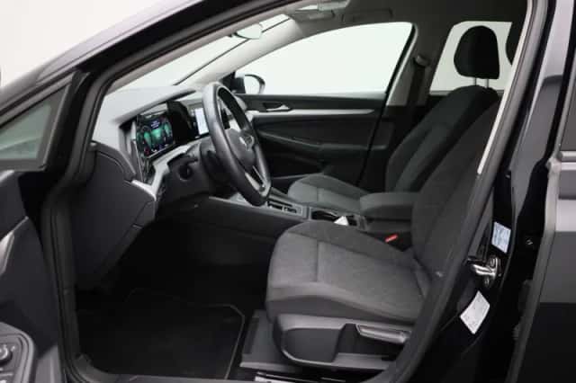 Volkswagen Golf (2021) thumbnail 9