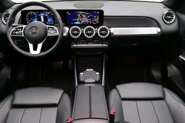 Mercedes-Benz GLB-Klasse (2021) thumbnail 2