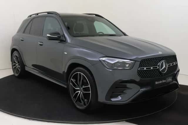 Mercedes-Benz GLE (2025) thumbnail 2