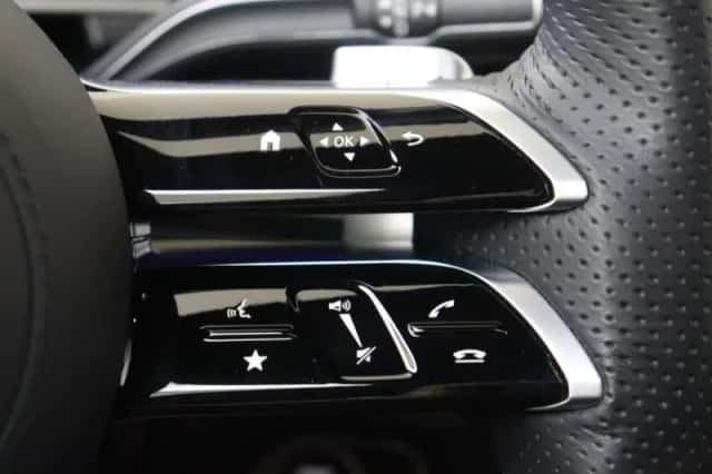 Mercedes-Benz GLE (2025) thumbnail 14