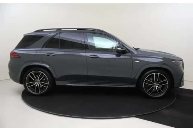 Mercedes-Benz GLE (2025) thumbnail 9