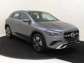 Mercedes-Benz GLA (2024) thumbnail 2
