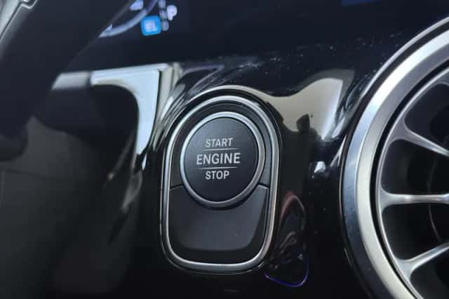 Mercedes-Benz GLA (2024) thumbnail 23