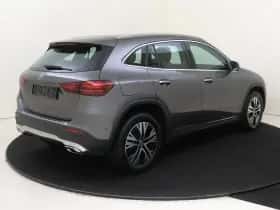 Mercedes-Benz GLA thumbnail 4
