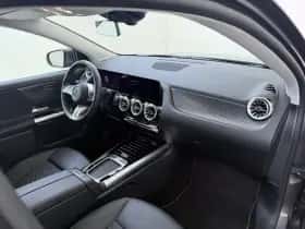 Mercedes-Benz GLA thumbnail 9