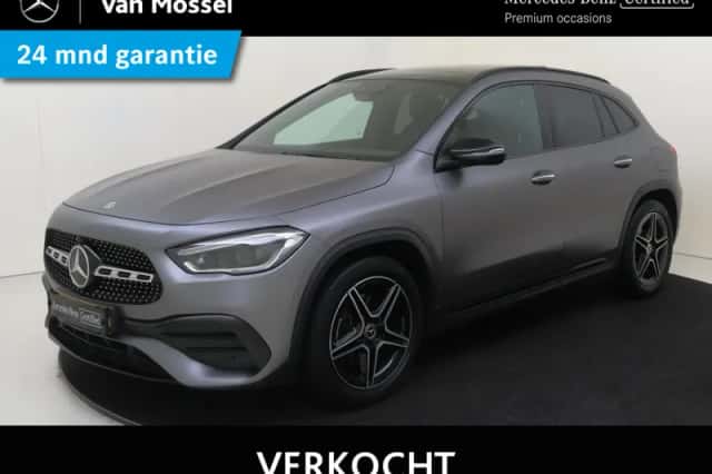 Mercedes-Benz GLA (2021) thumbnail 1