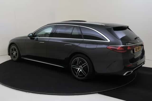 Mercedes-Benz E-Klasse (2024) thumbnail 3