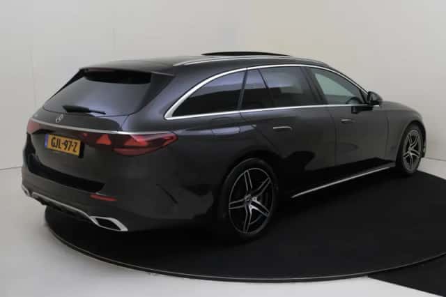 Mercedes-Benz E-Klasse (2024) thumbnail 4