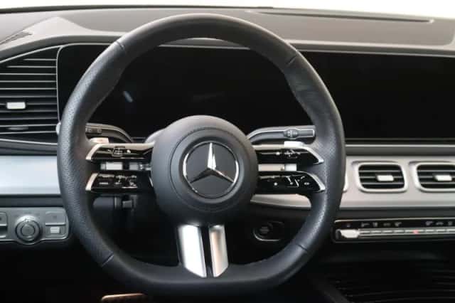Mercedes-Benz GLE (2025) thumbnail 11