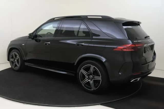 Mercedes-Benz GLE (2025) thumbnail 3