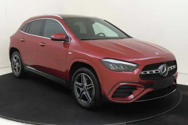 Mercedes-Benz GLA (2025) thumbnail 2