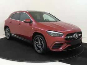 Mercedes-Benz GLA thumbnail 2