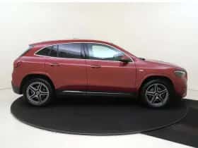 Mercedes-Benz GLA thumbnail 8