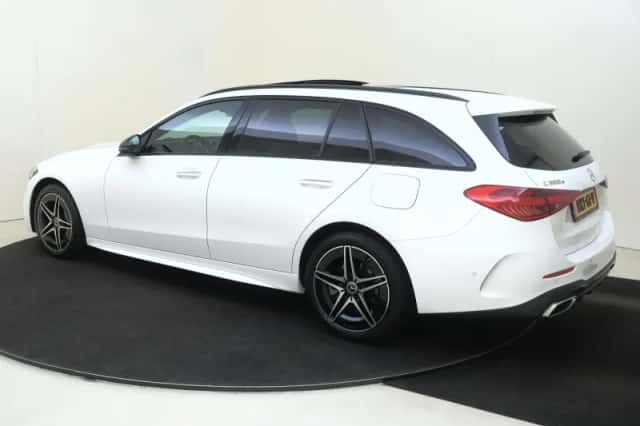 Mercedes-Benz C-Klasse (2024) thumbnail 3