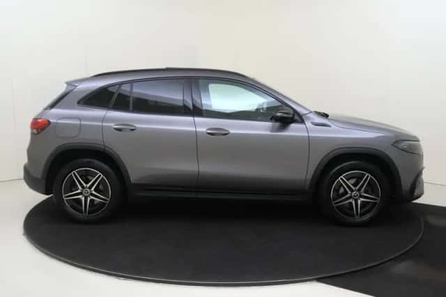 Mercedes-Benz EQA (2022) thumbnail 9