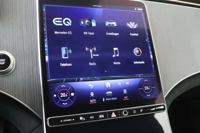 Mercedes-Benz EQE (2024) thumbnail 16