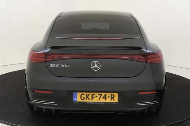 Mercedes-Benz EQE (2024) thumbnail 7