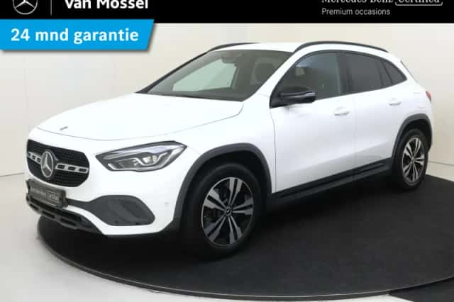 Mercedes-Benz GLA (2021) thumbnail 1