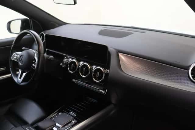 Mercedes-Benz GLA (2021) thumbnail 5