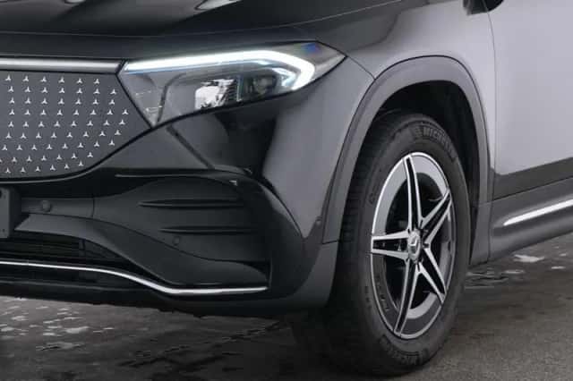 Mercedes-Benz EQB (2025) thumbnail 3